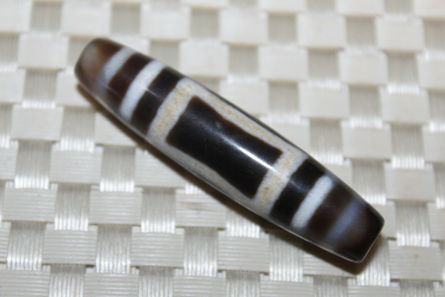 Authentic Natural Tibetan 1 eye old dzi bead