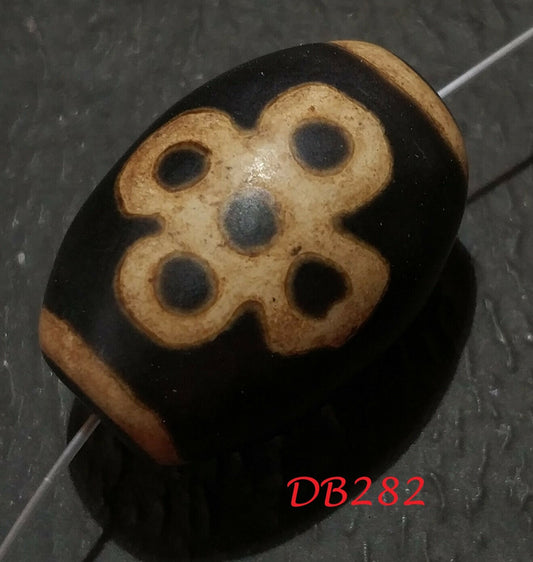 Authentic Natural Tibetan 5Eyes Lightning Dzi Bead