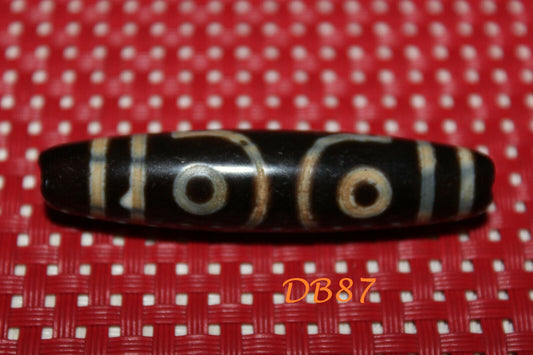 Authentic Natural Tibetan Dzi 3 Eyed Bead DB87