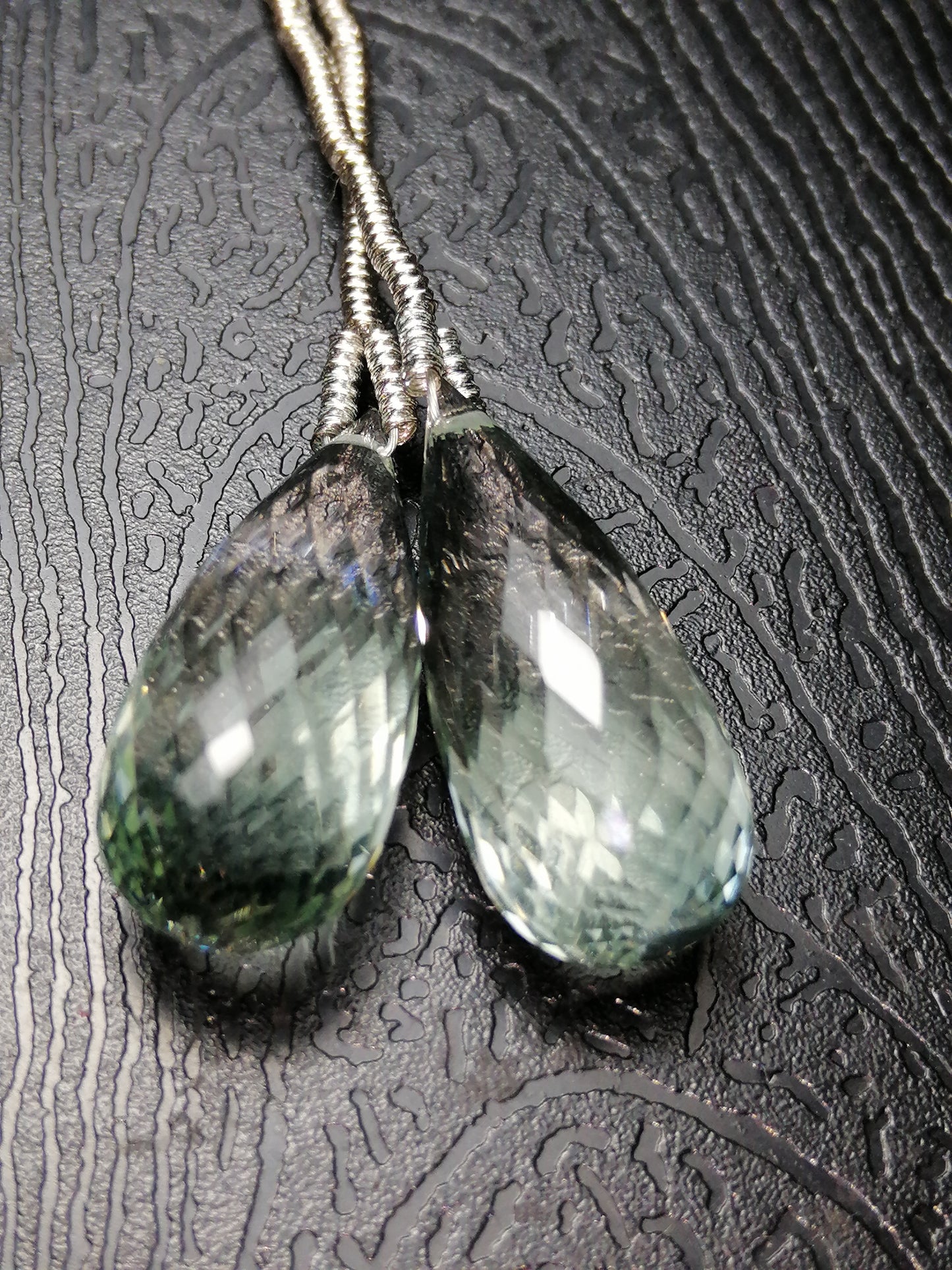 NATURAL GREEN AMETHYST BRIOLLITE DROPS