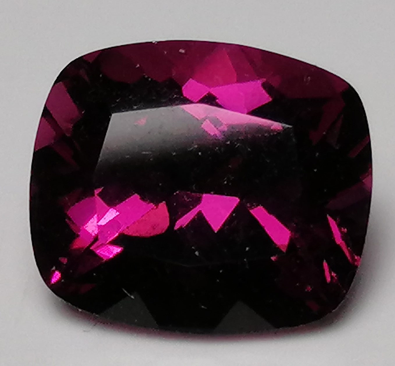 Natural Swiss Certified Garnet: Raspberry Glow 1.99cts- GA02A (24)