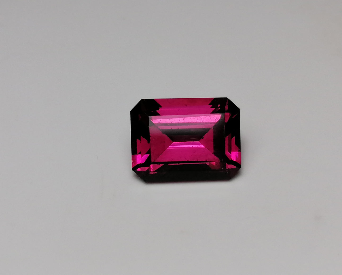 Natural Swiss Lab Certified Garnet: Sparkling Pink 2.08ct- GA02E (24)