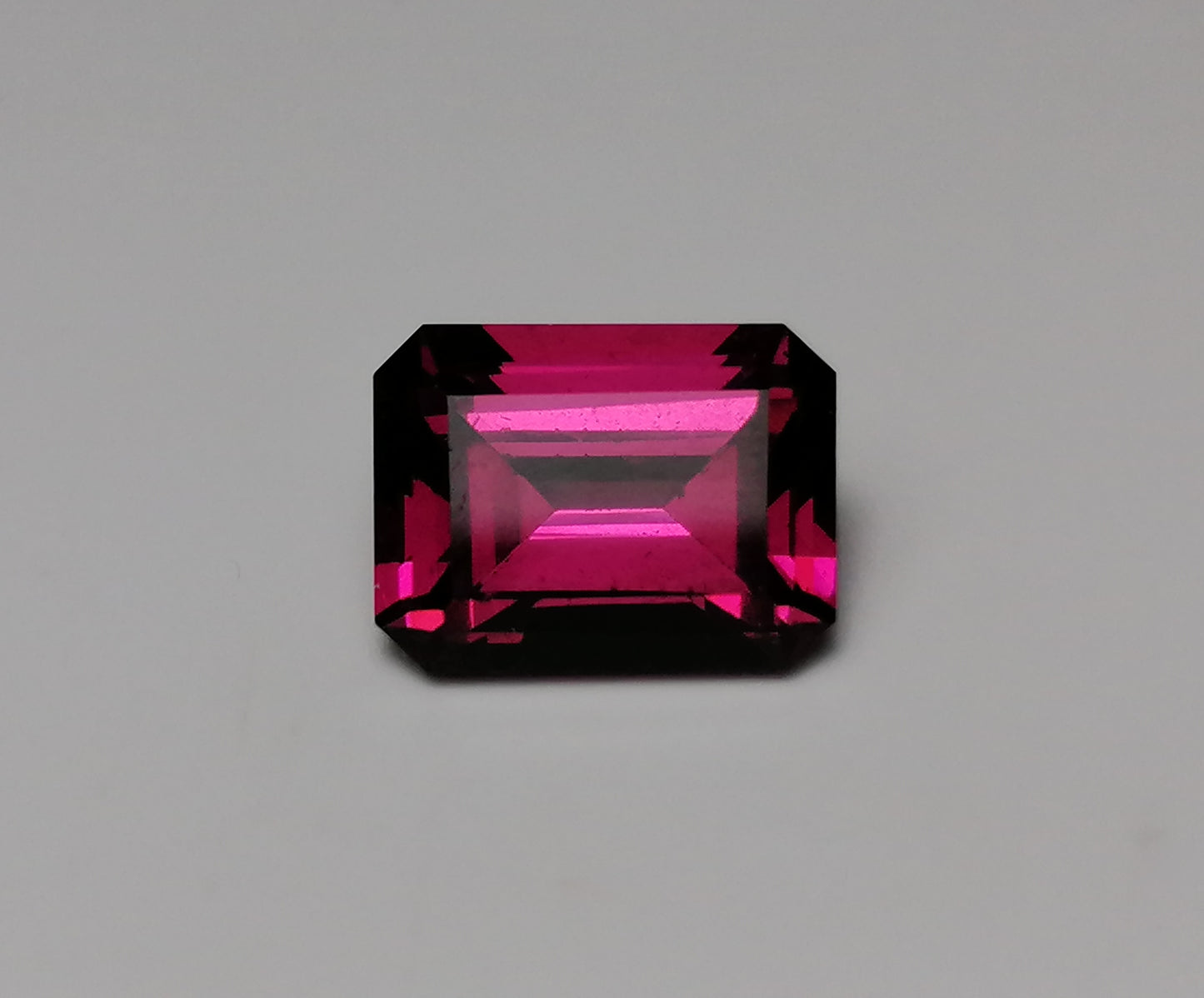 Natural Swiss Lab Certified Garnet: Sparkling Pink 2.08ct- GA02E (24)