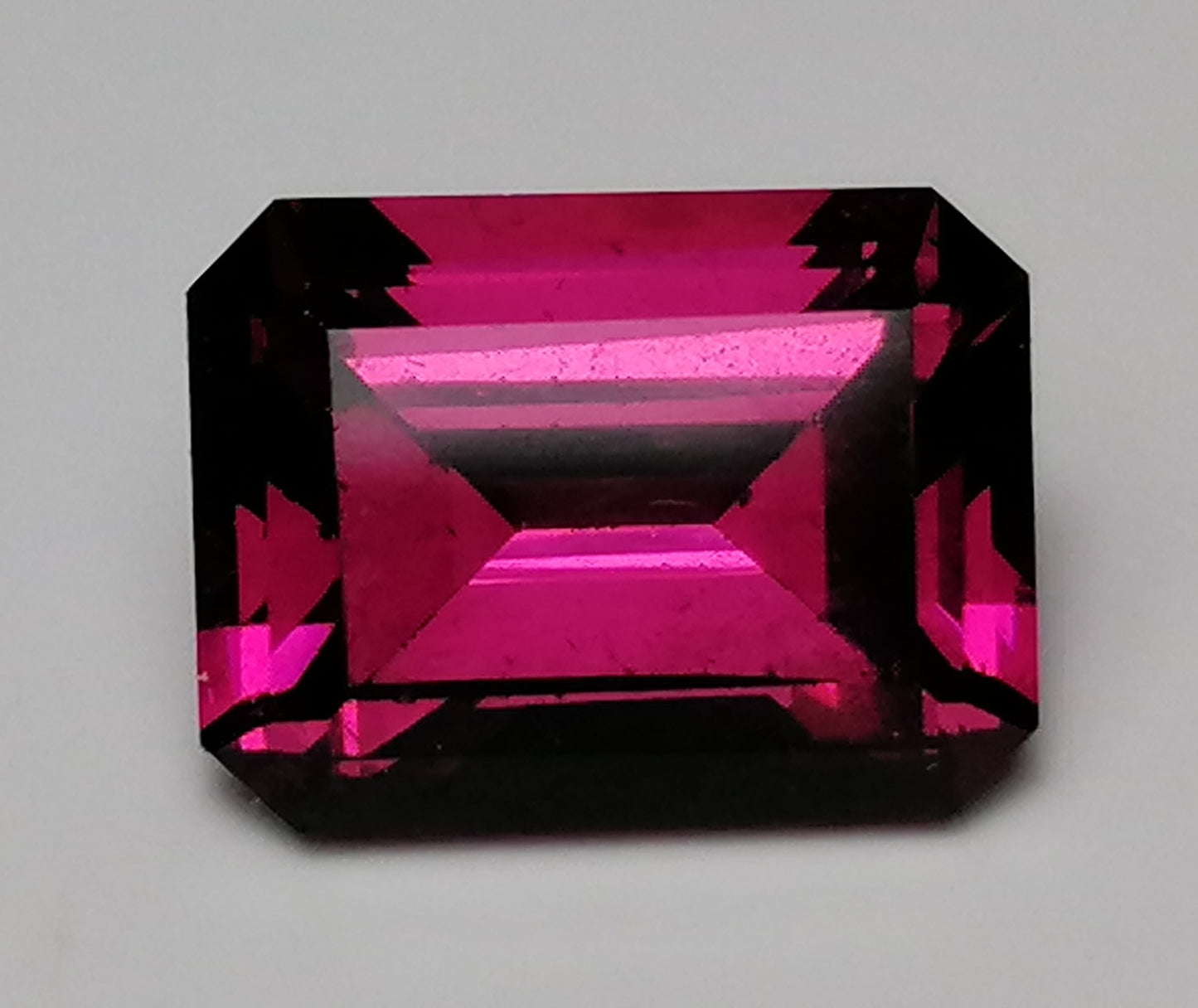 Natural Swiss Lab Certified Garnet: Sparkling Pink 2.08ct- GA02E (24)