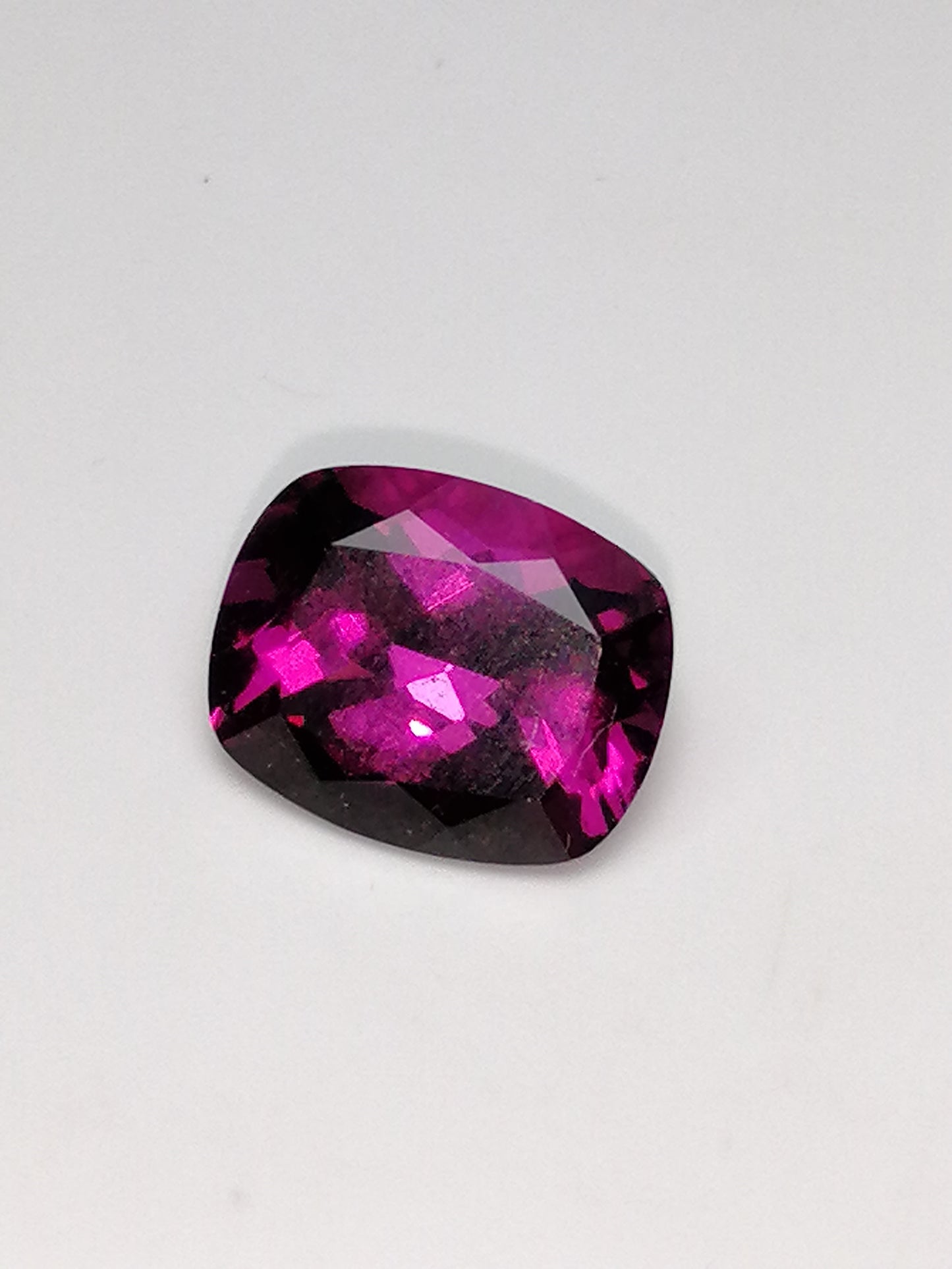 Natural Swiss Certified Garnet: Raspberry Garnet 2.23cts- GA02G (24)