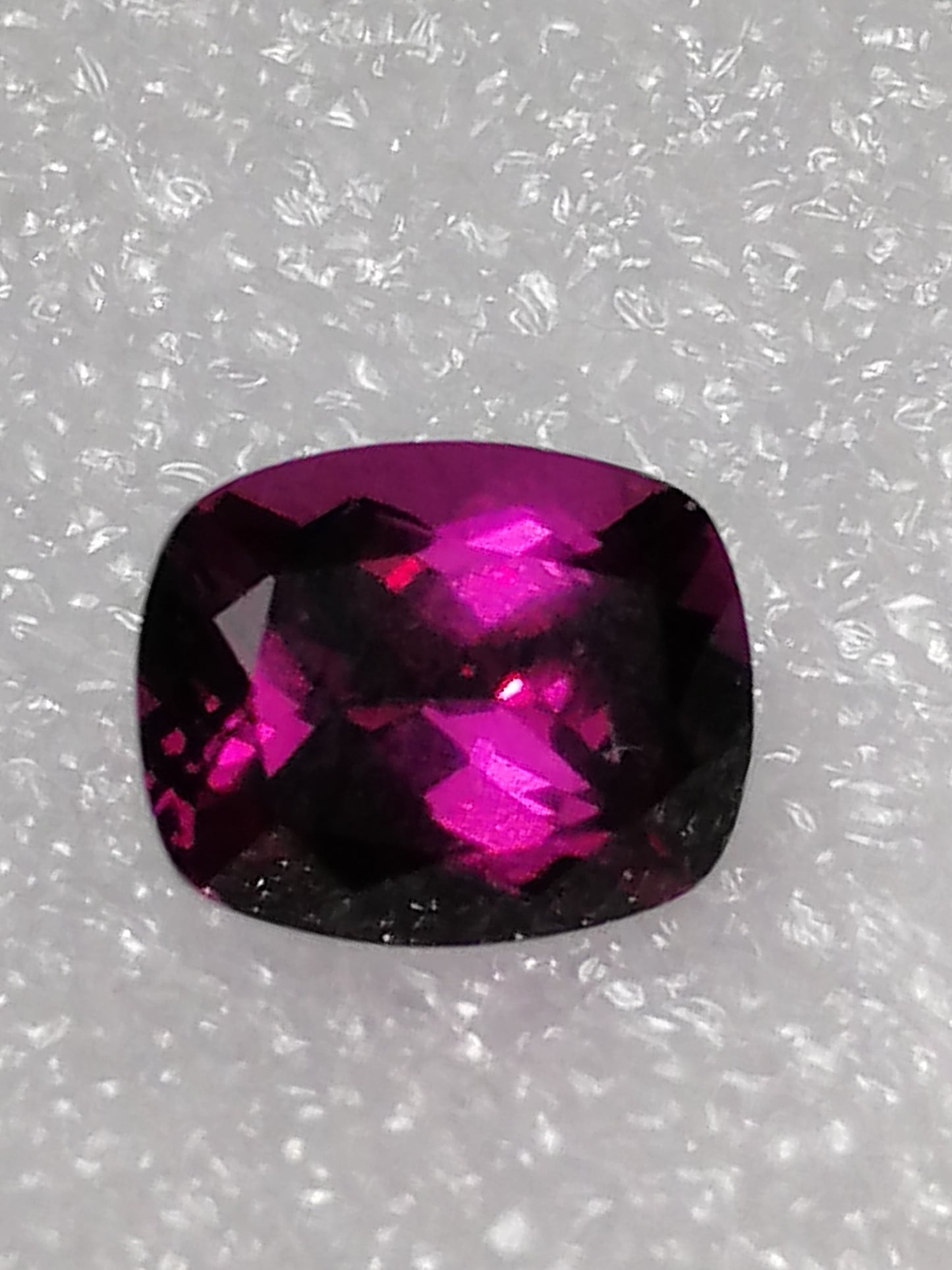 Natural Swiss Certified Garnet: Raspberry Garnet 2.23cts- GA02G (24)