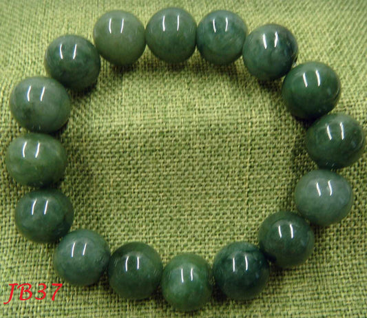 NATURAL JADE BRACELET (13.8mm)