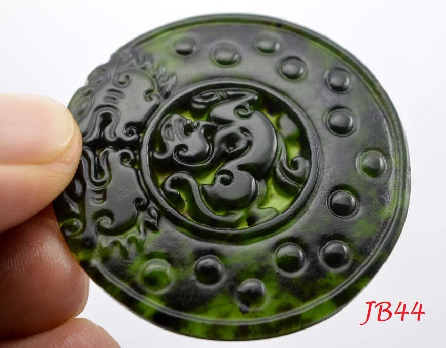 NATURAL JADE PENDANT (51.47MM)