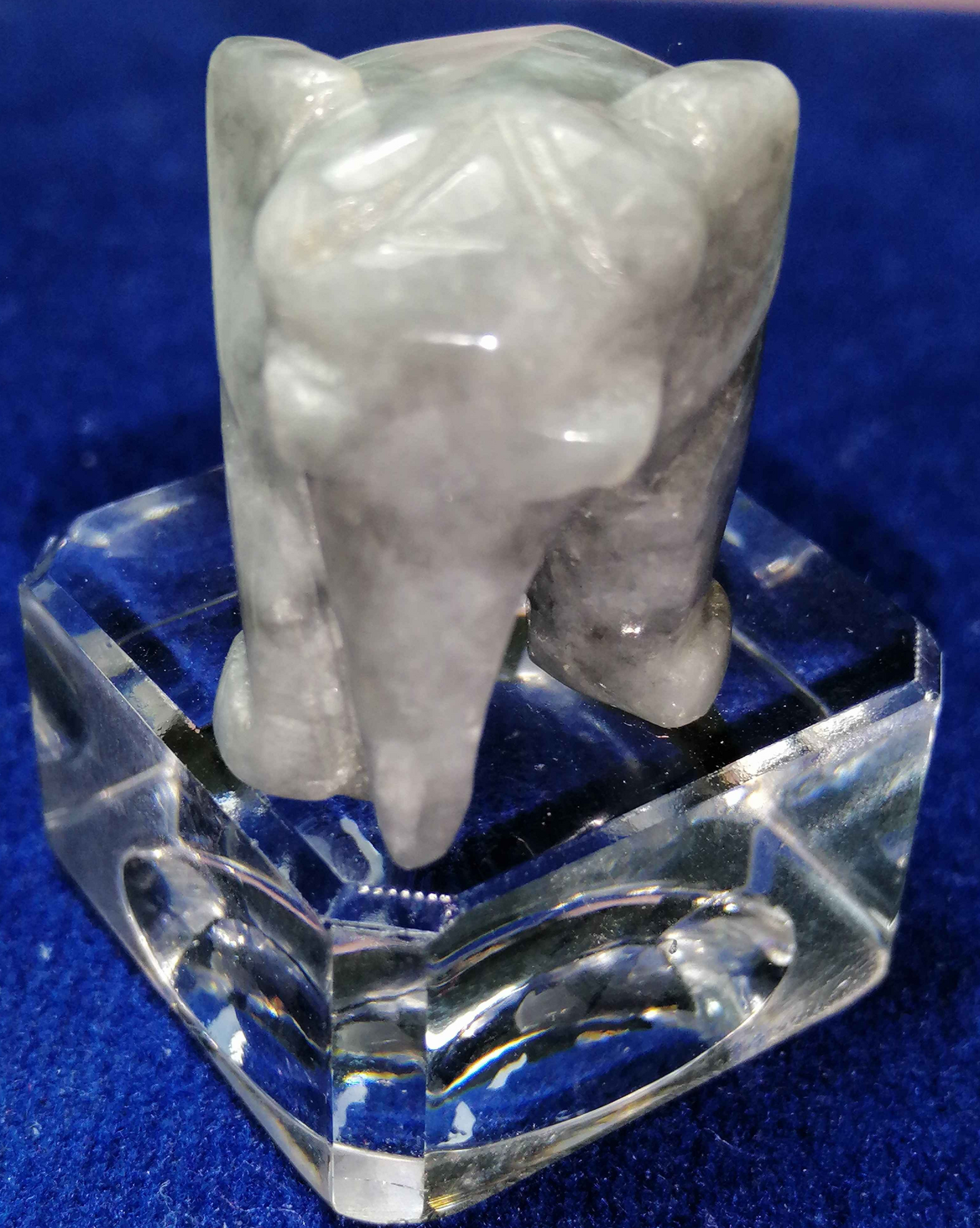 NATURAL CARVED JADE (elephant)