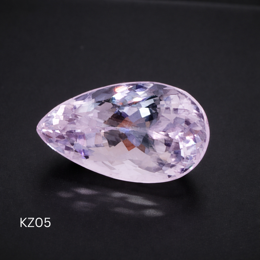 Blush Radiance Kunzite – Pear-Cut Elegance 10.25cts KZ05