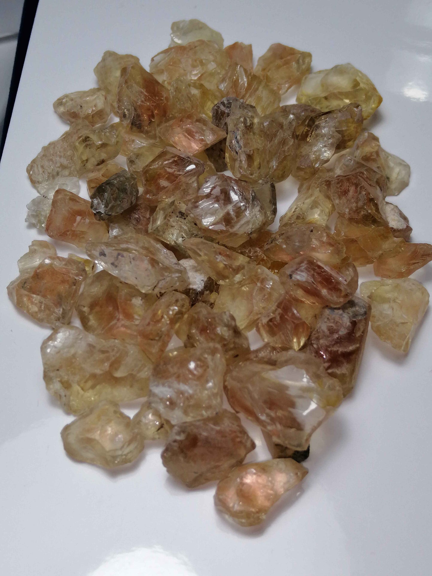 NATURAL OREGON SUNSTONE MINERAL (WITH SCHILLER)