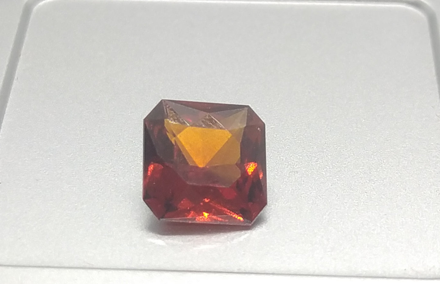 Natural Certified Garnet: Radiant Rouge 4.66cts- NA11 (24)