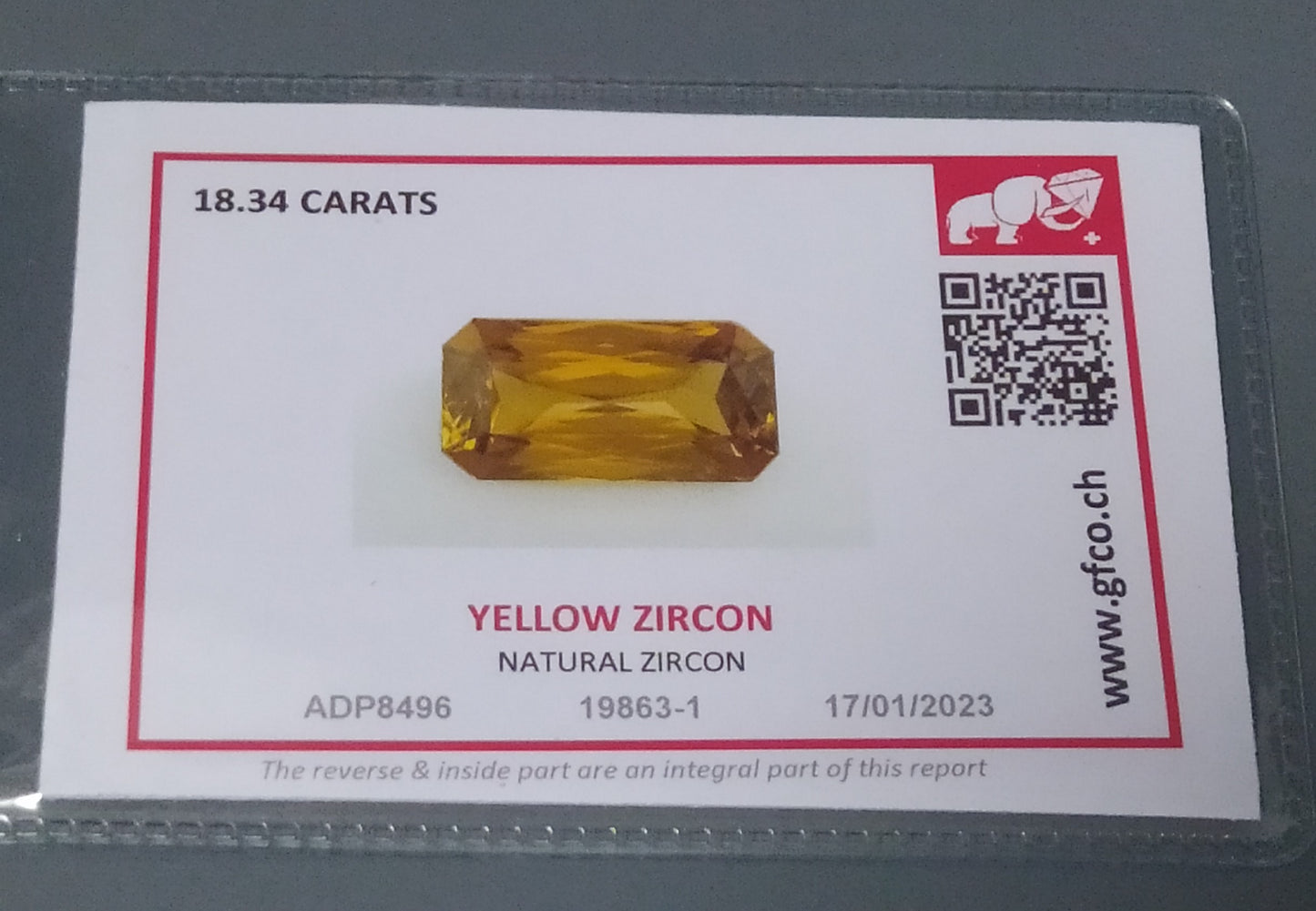 Natural Certified Zircon: Golden Glimmer 18.34cts- NA12 (24)