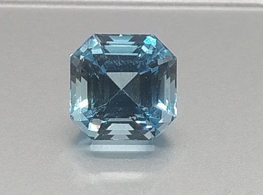 Swiss Lab Certified 9.15ct Octagon Shape Natural "Swiss" Blue Topaz Gemstone