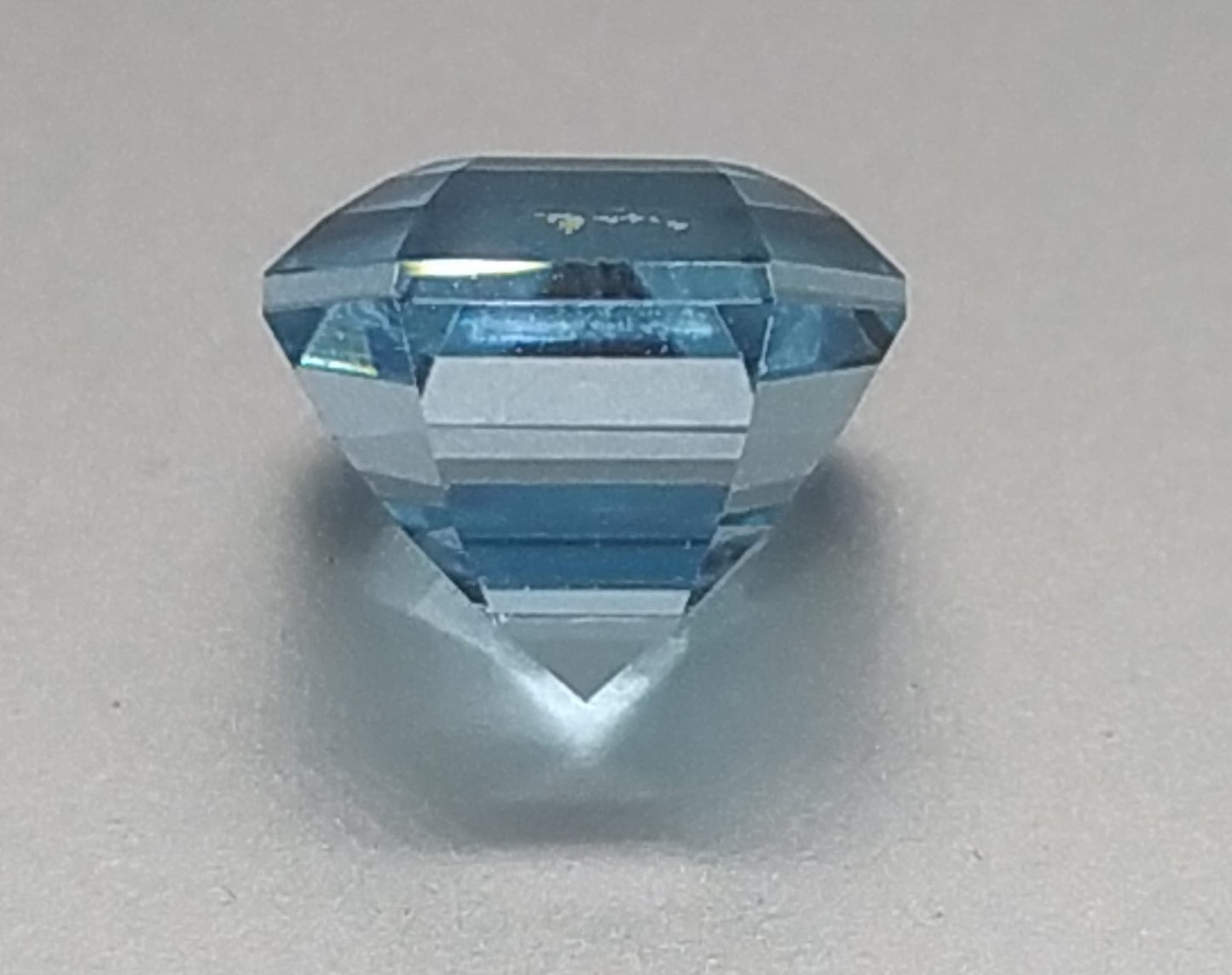 Swiss Lab Certified 9.15ct Octagon Shape Natural "Swiss" Blue Topaz Gemstone