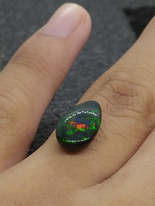 Natural Certified Black Opal: Cosmic Radiance 3.19cts- NA27 (24)