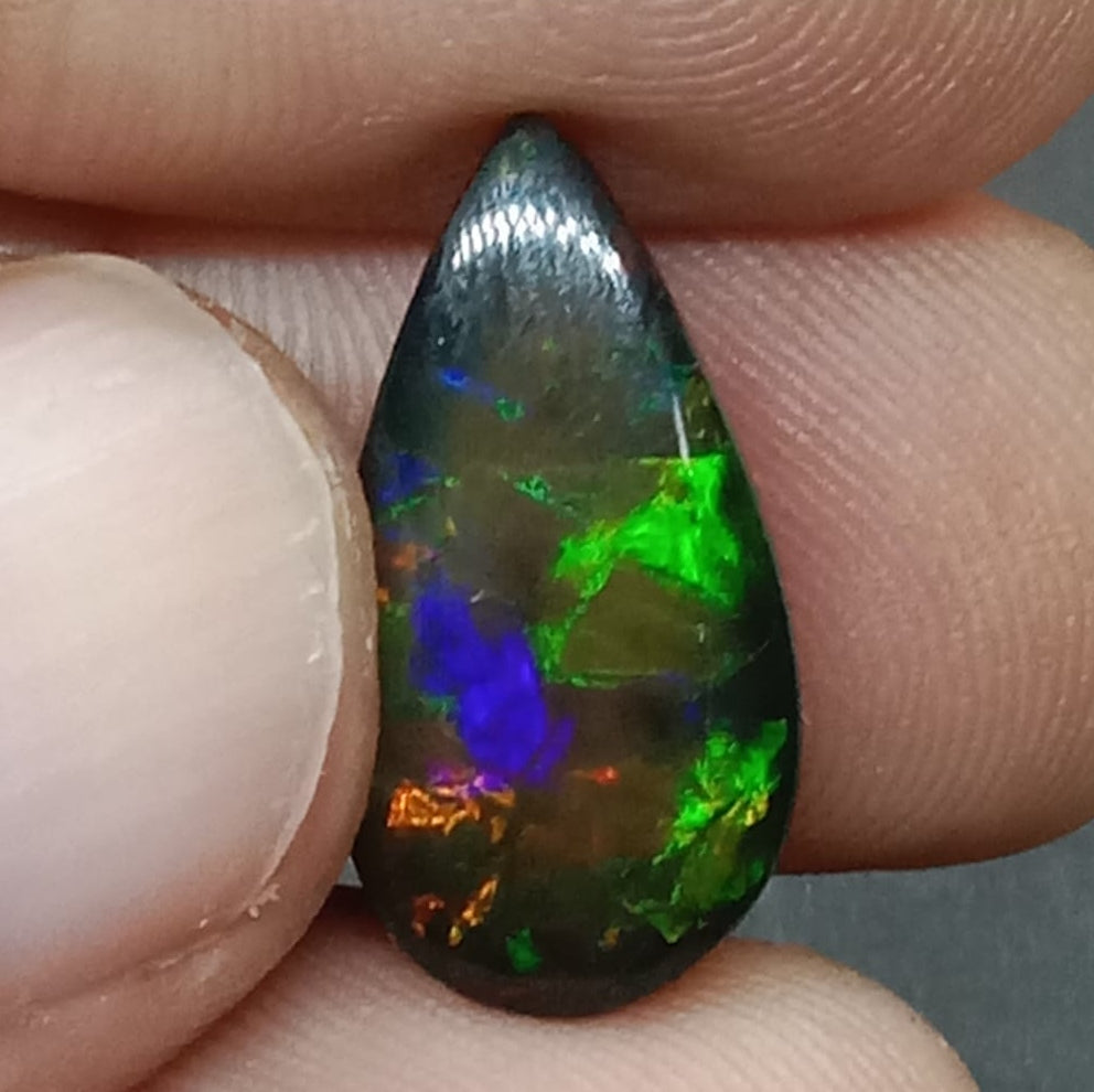 Natural Certified Black Opal: Cosmic Harmony 5.13cts- NA31 (24)