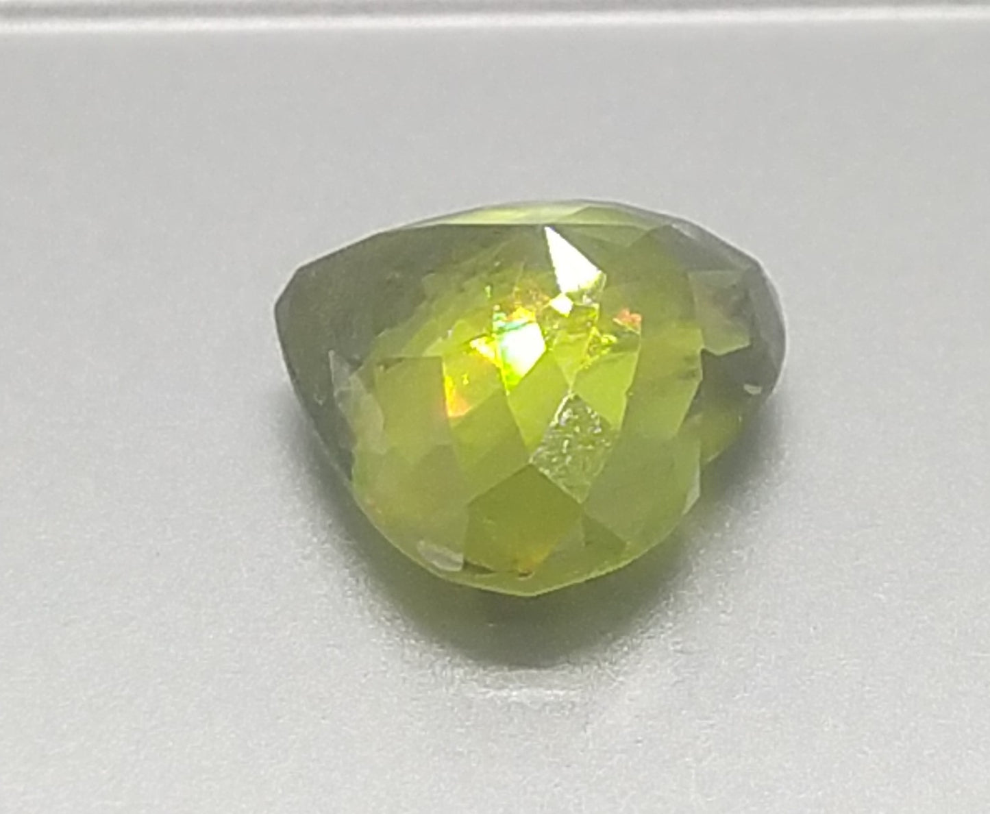 Natural Certified Sphene: Glowing Sphene 9.20cts- NA9 (24)