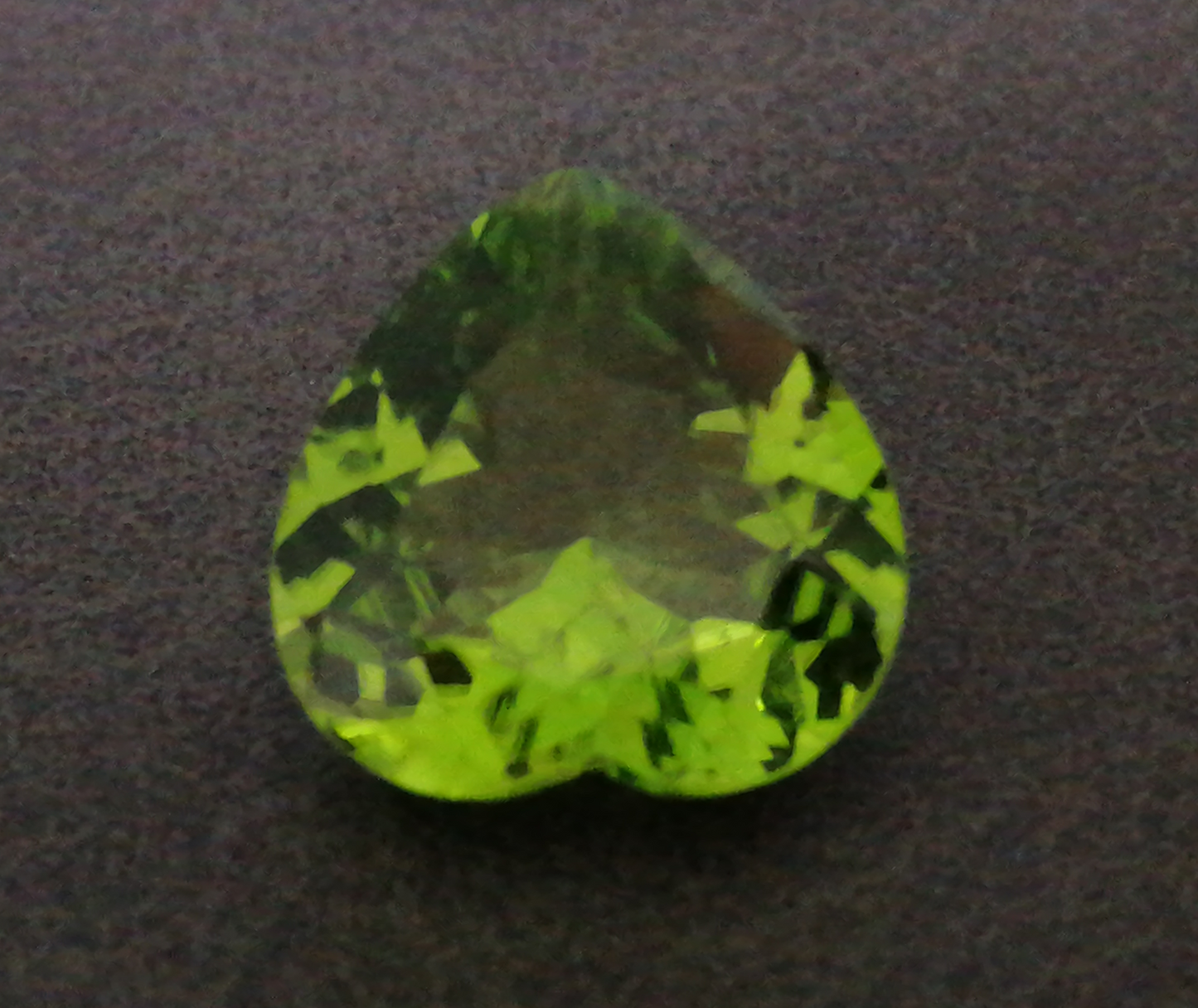 Swiss Lab Certified 4.49ct Magnificent Heart Shape Olive Green Colour Natural Peridot Gemstone