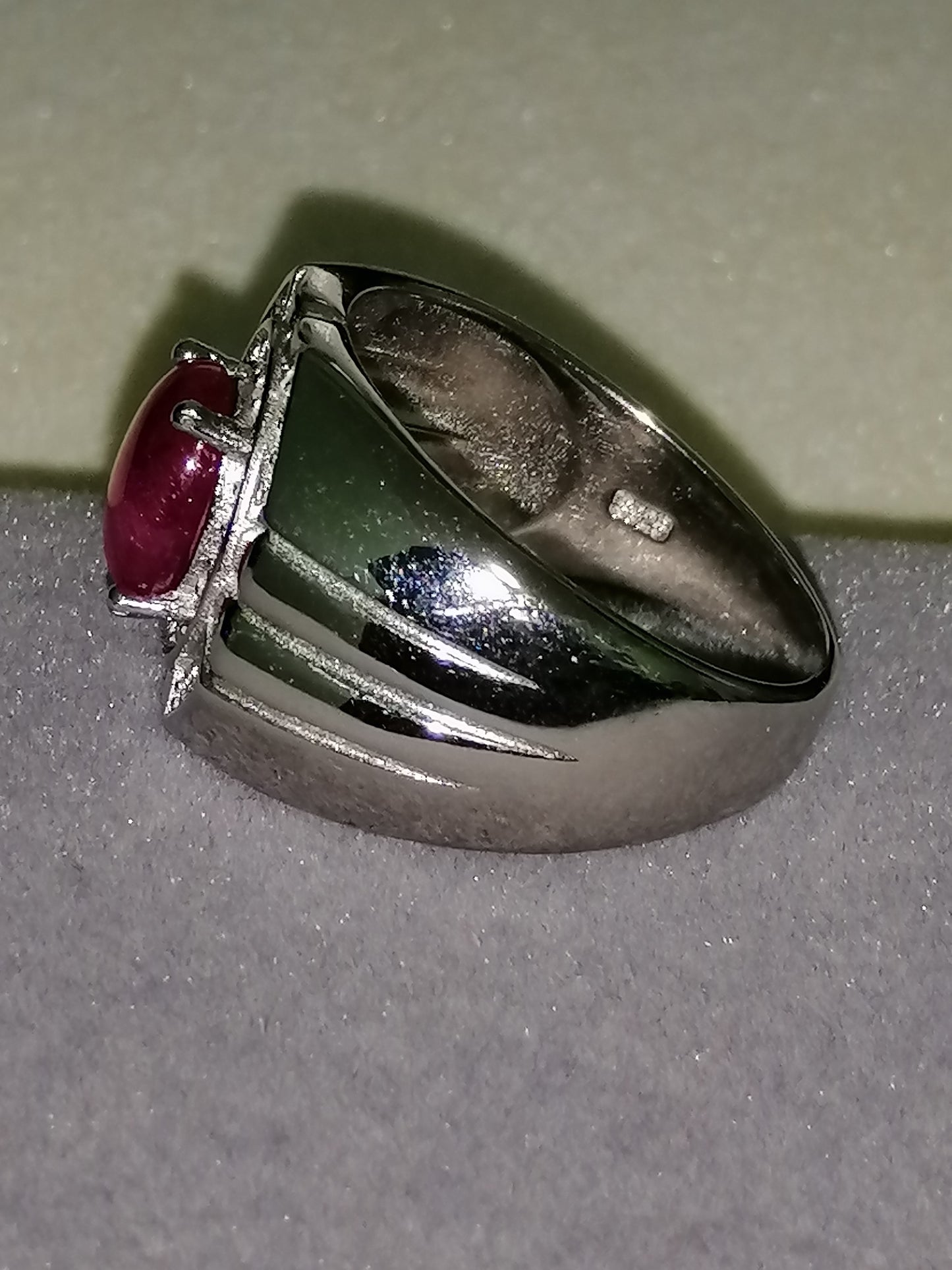 Natural SWISS LAB CERTIFIED RING with Ruby (SIZE 8.5) SR63