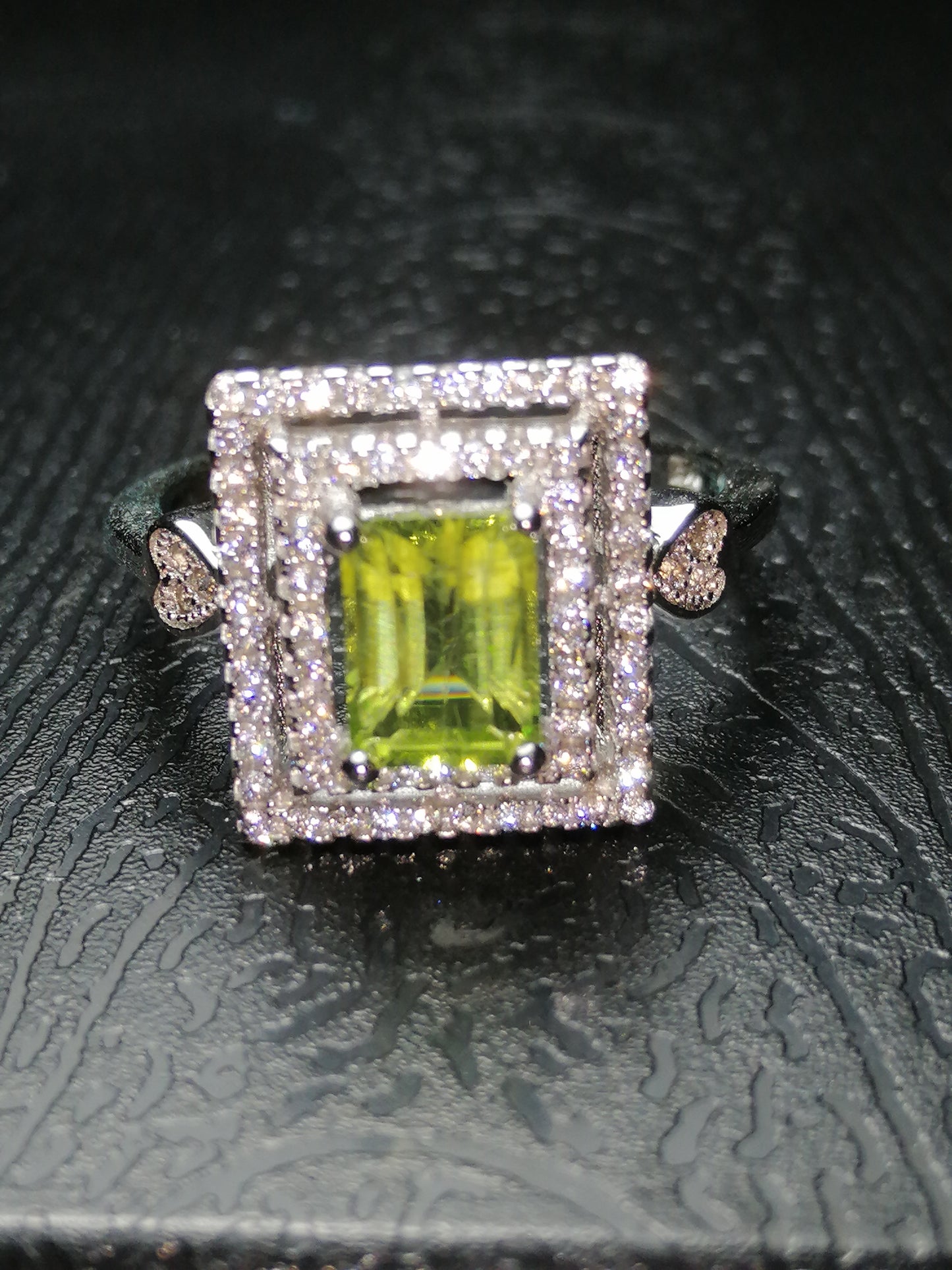 Natural Certified Peridot (SIZE 8) SR8