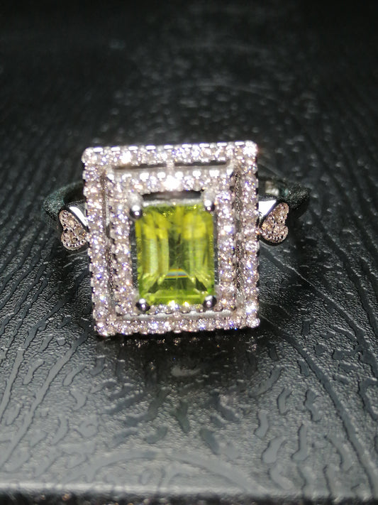 Natural Certified Peridot (SIZE 8) SR8