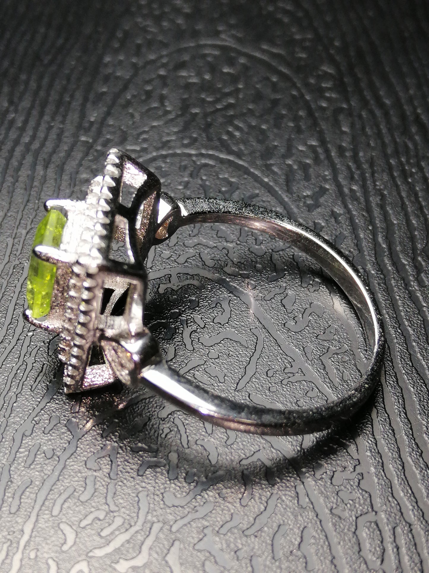 Natural Certified Peridot (SIZE 8) SR8