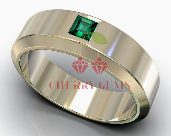 Gold Band Ring with Emerald