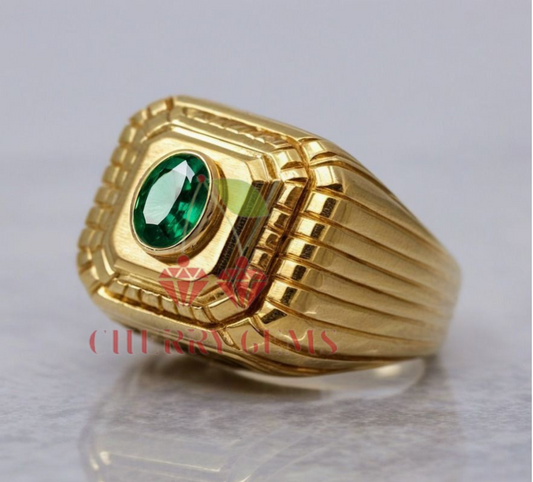 Radiant Majesty: The Emerald Sovereign Ring