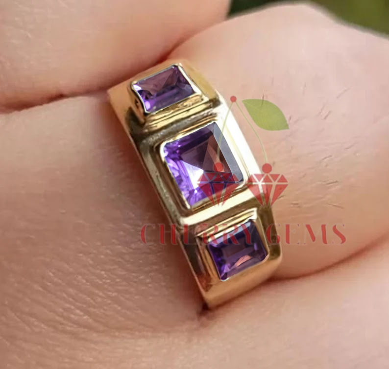 A Display of Elegance: Tricolor Amethyst Ring