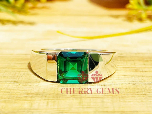 Nature's Jewel: Captivating Emerald Ring