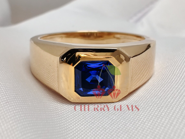 Majestic Sapphire Gold Signet Ring