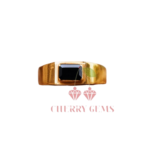 Sophisticated Onyx Gold Ring