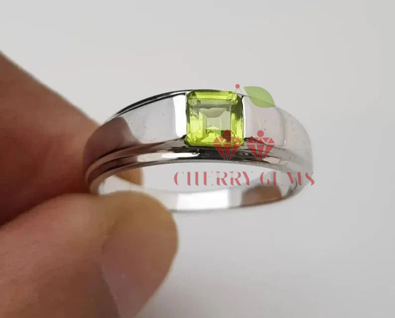 Sleek Peridot Solitaire Ring