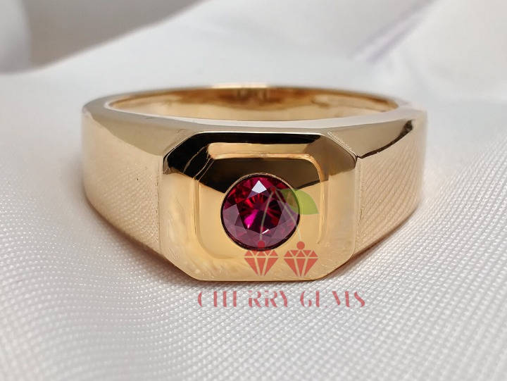 Crimson Radiance Ruby Gold Ring