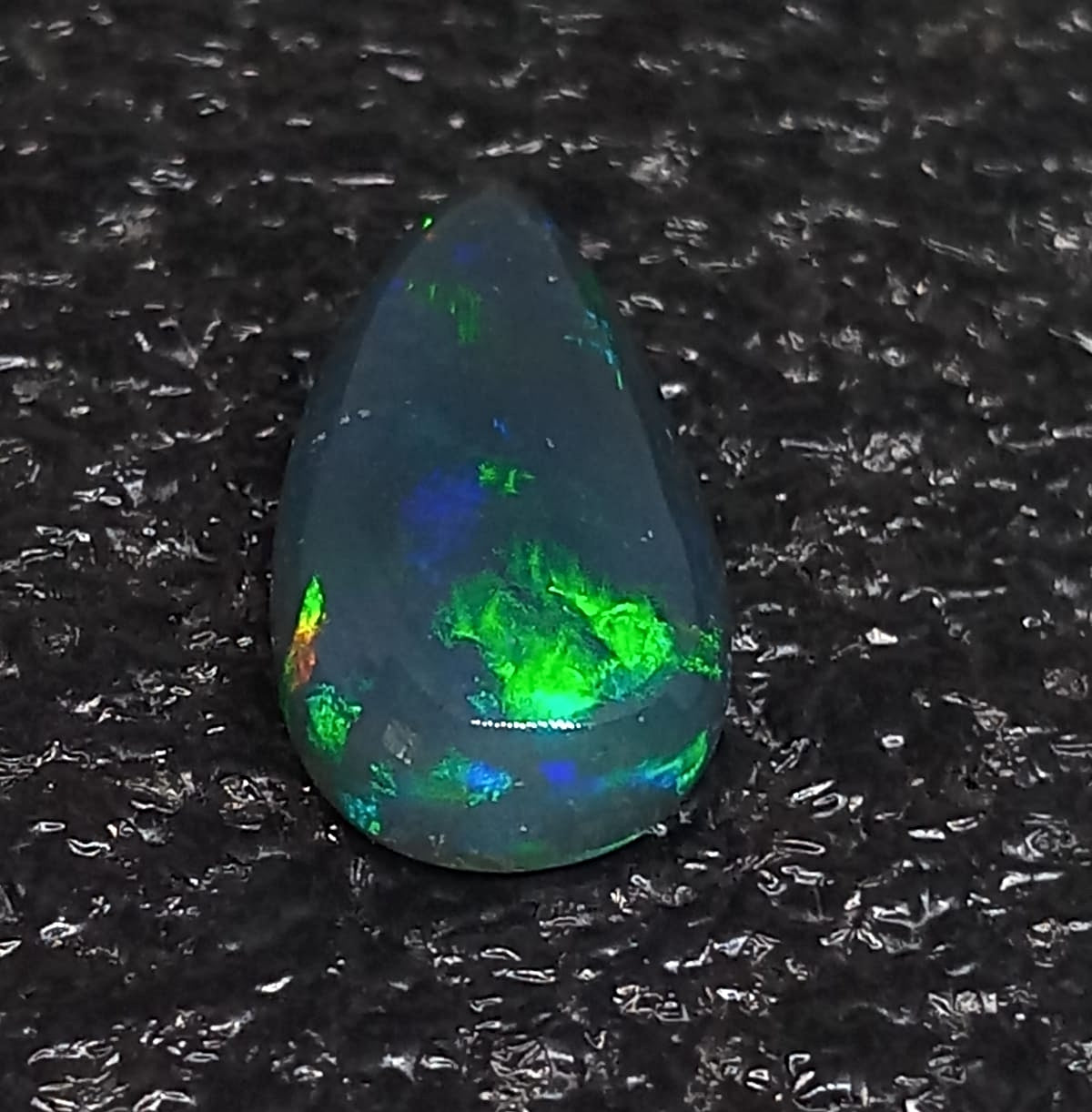 Natural Black Opal: Luminous Jewel 4.80cts- BO4 (24)