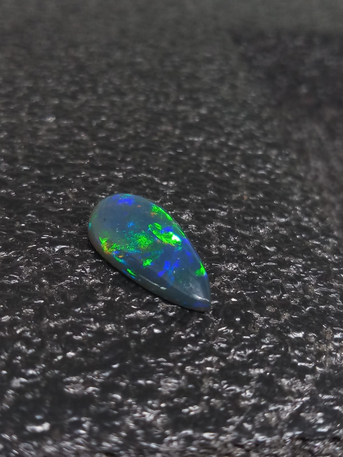 Natural Black Opal: Luminous Jewel 4.80cts- BO4 (24)