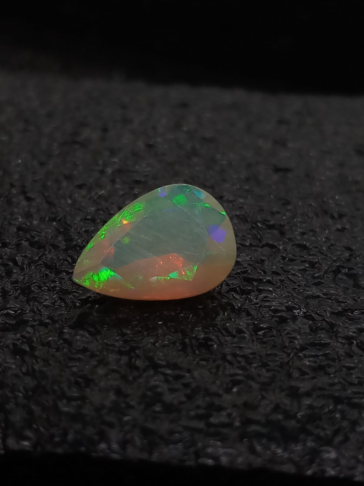 Natural White Opal: Opalescent Mirage 1.95cts- WO18 (24)