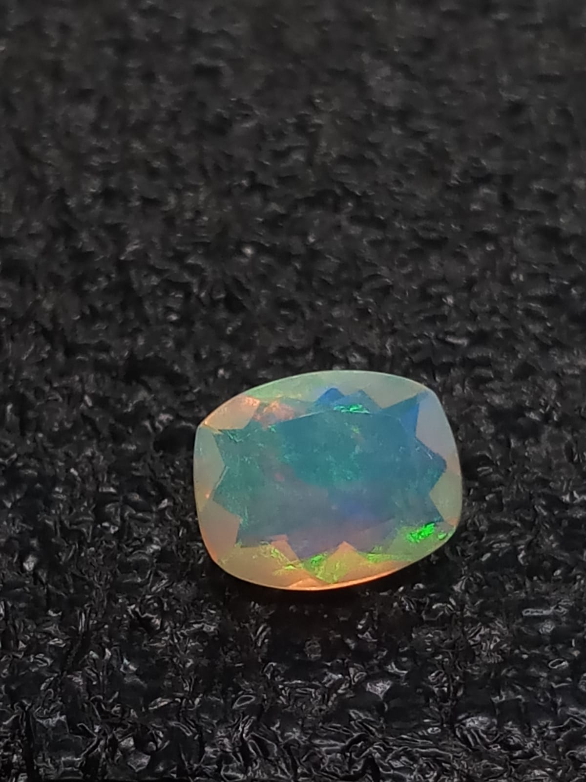 Natural White Opal: Aurora Shimmer 1.3cts WO20 (24)