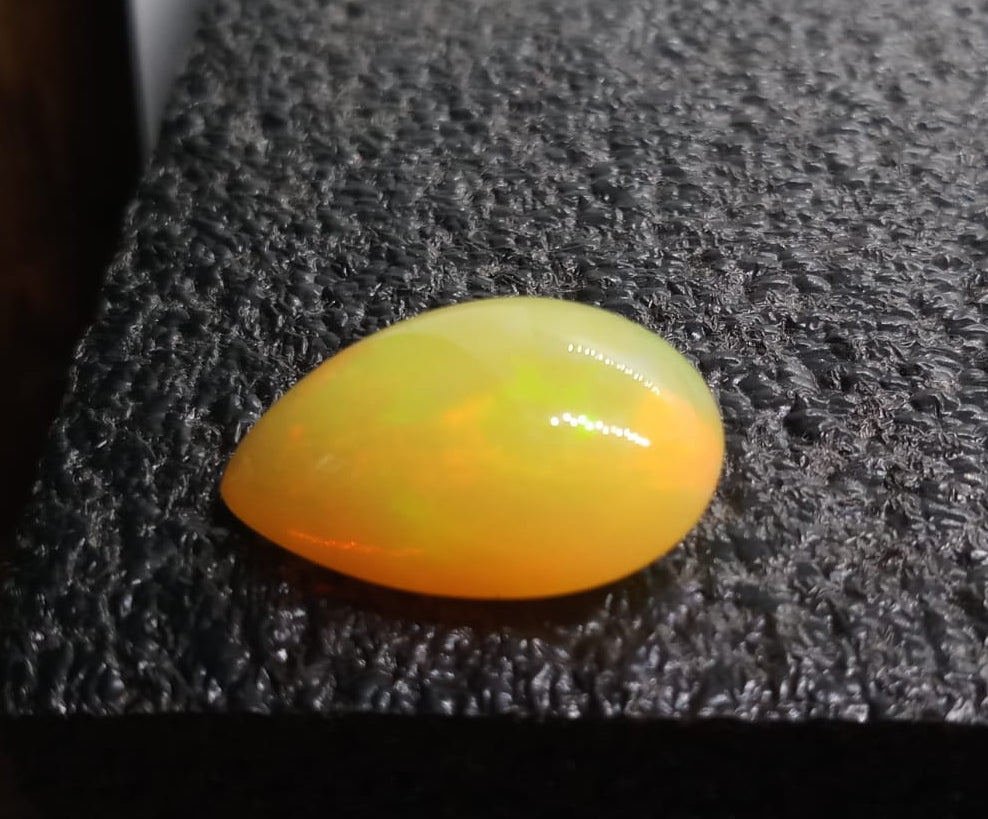 Natural White Opal: Luminous Veil 14.15cts- WO3 (24)