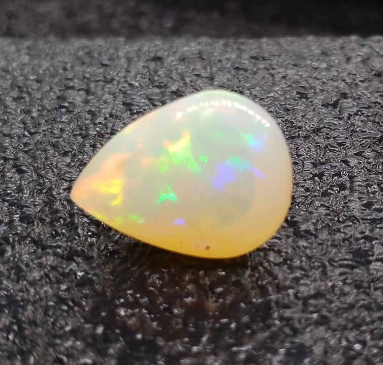 Natural Certified White Opal: Opalescent Frost 11.33cts- WO4 (24)