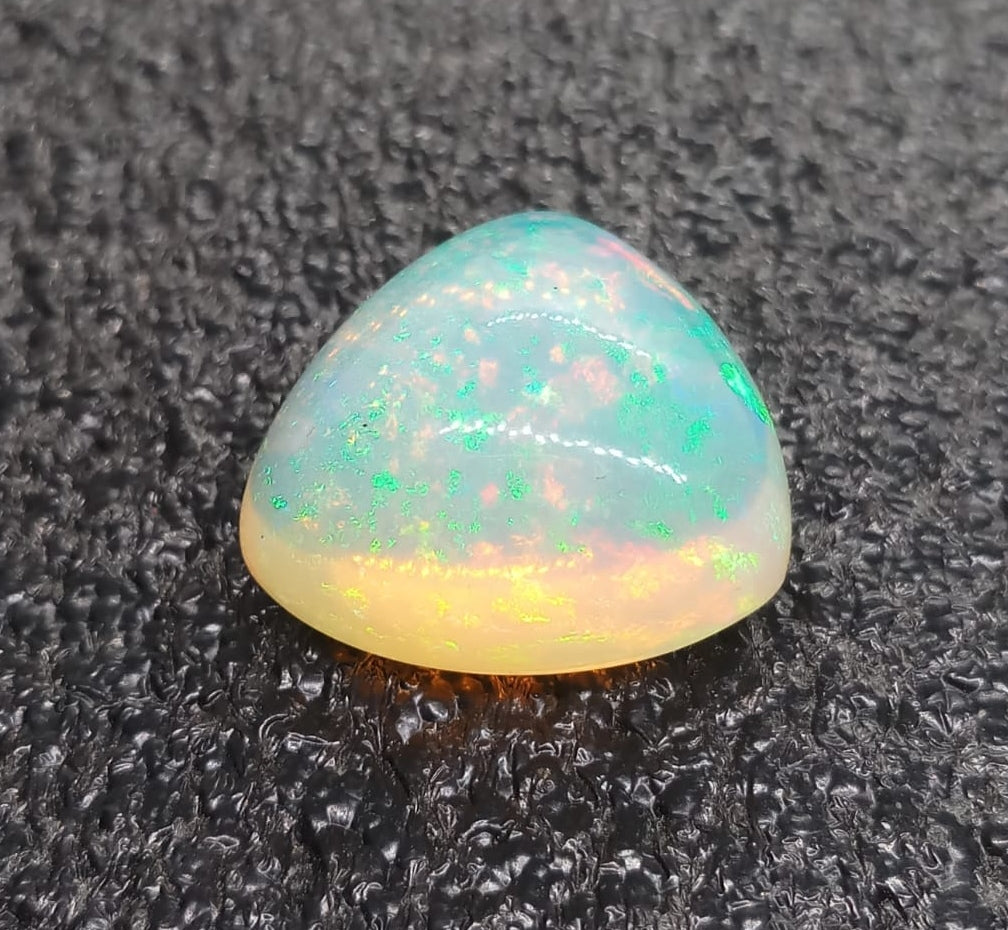 Natural White Opal 21.00cts- WO1 (24)