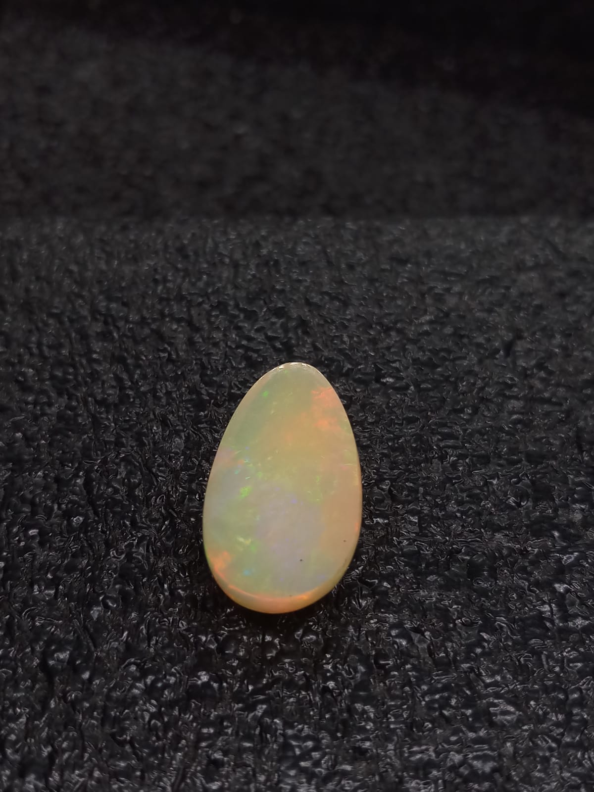 Natural White Opal: Opalescent Celestia 7.15cts- WO5 (24)