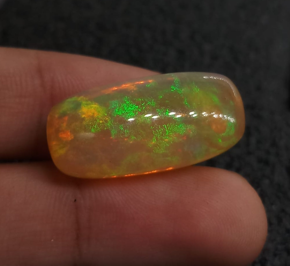 Natural White Opal: Purity’s Radiance 23.3cts- WO26 (24)