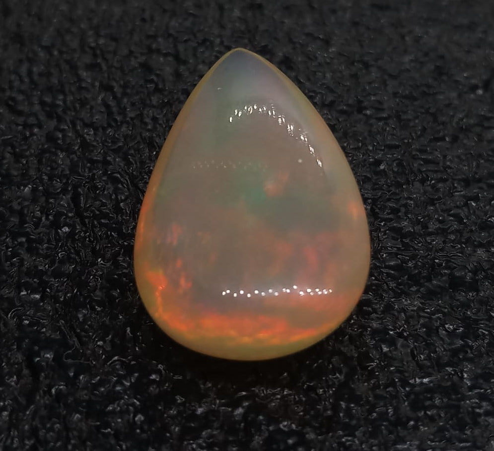 Natural White Opal: Sovereign Radiance 21.95cts- WO22 (24)