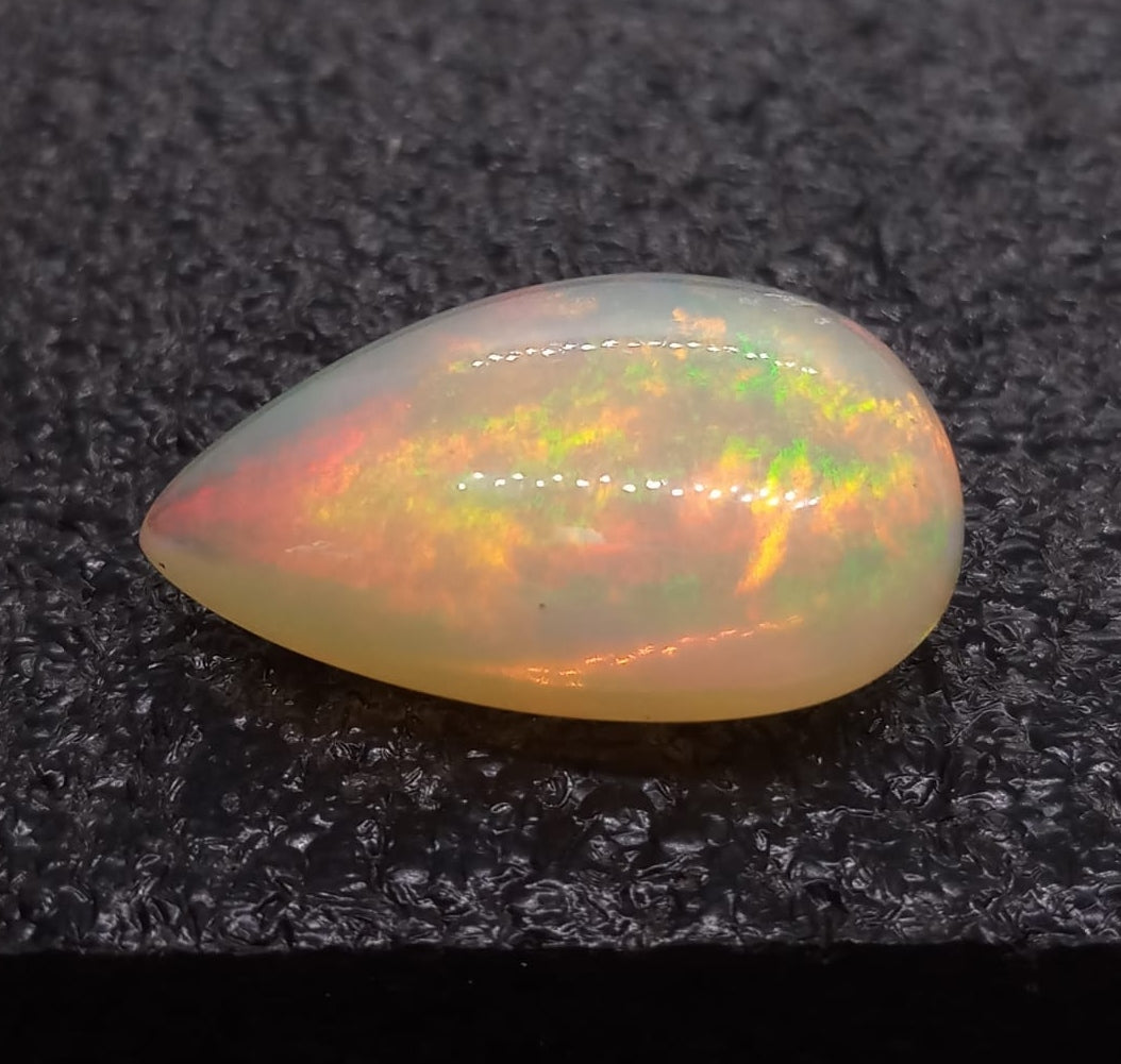 Natural White Opal: Sovereign Radiance 21.95cts- WO22 (24)