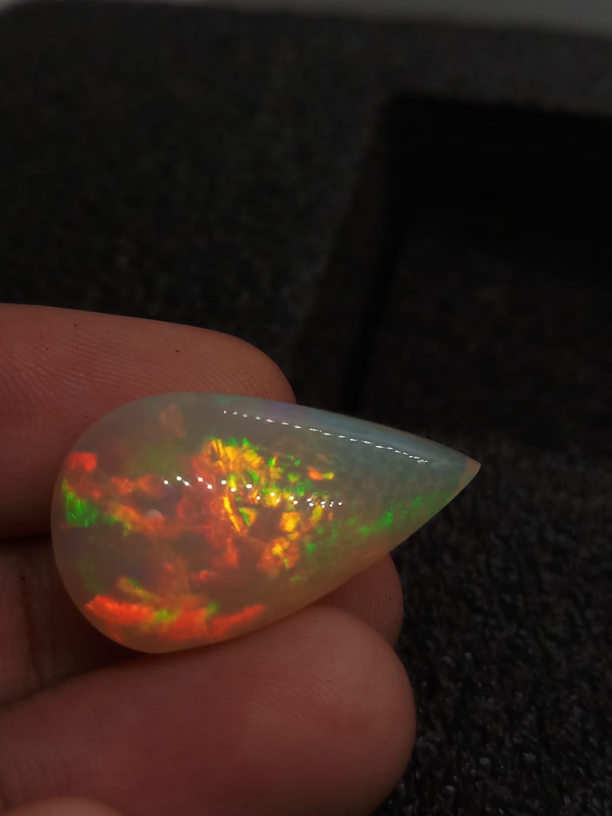 Natural White Opal: Radiant Nebula 20.05cts- WO25 (24)