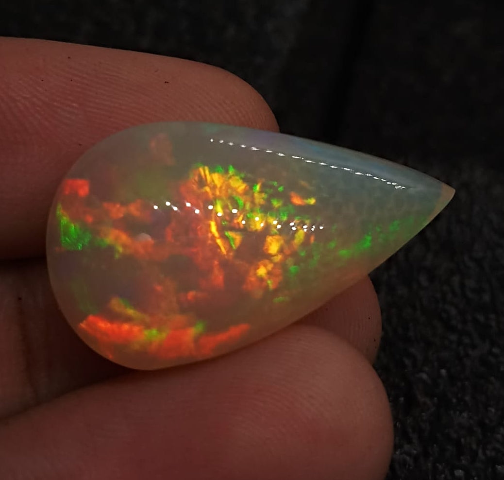 Natural White Opal: Radiant Nebula 20.05cts- WO25 (24)