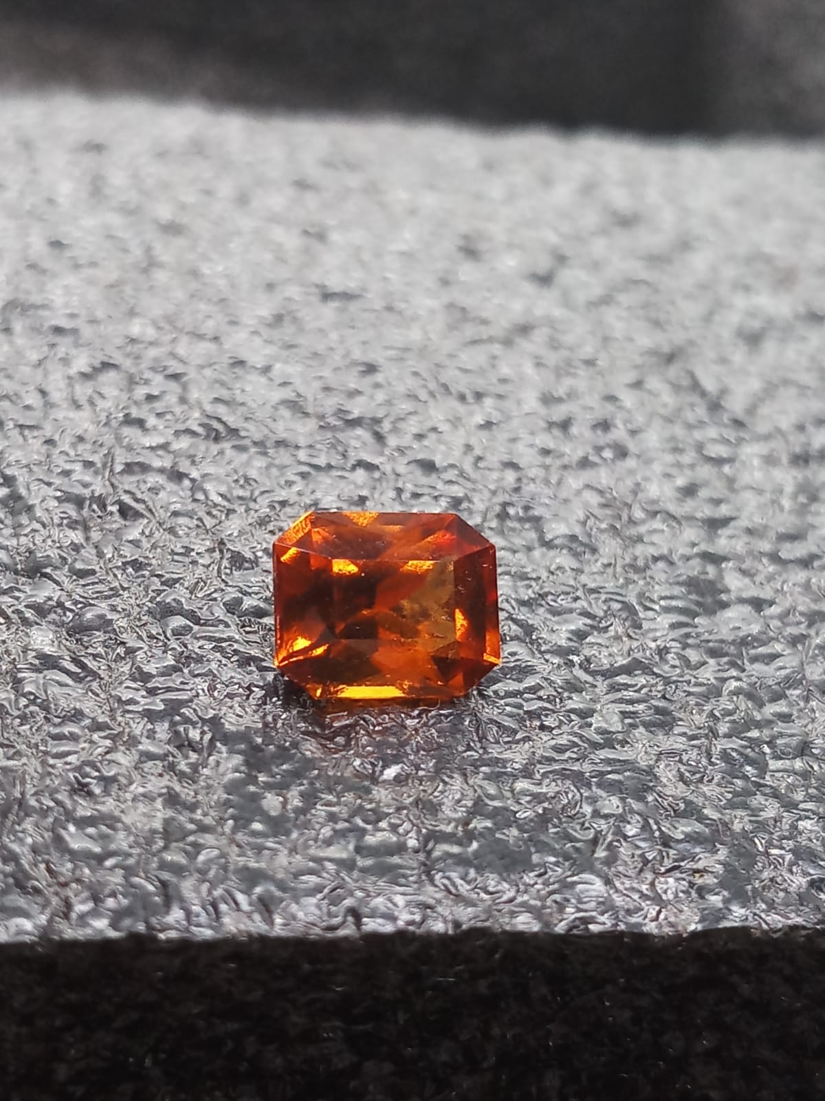 Natural Garnet: Glowing Splendor 1.99cts - G4 (24)