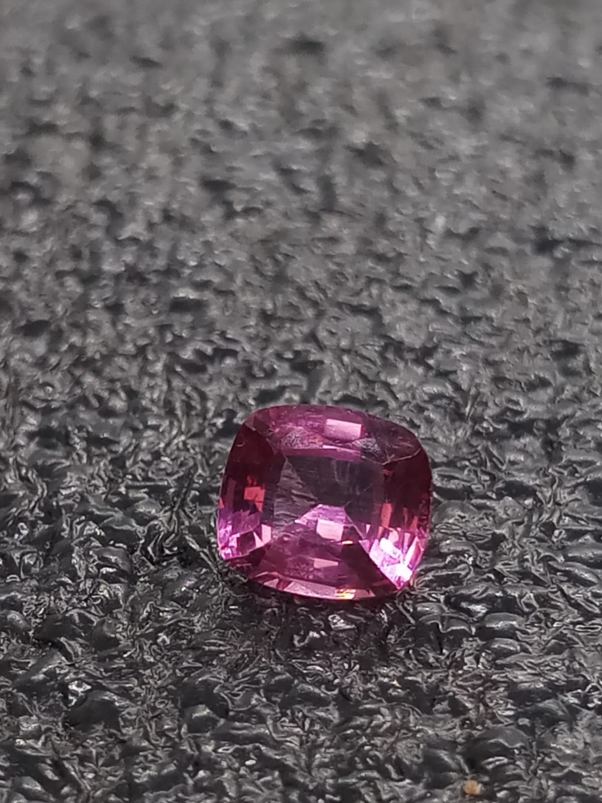 Natural Certified  Spinel: Pink Passion  1.00ct- SP2 (24)